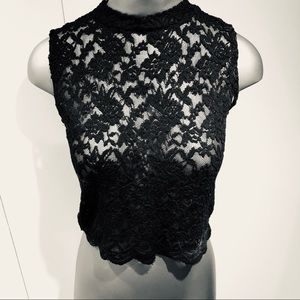 Forever 21 | Black Scalloped Lace Crop-Top